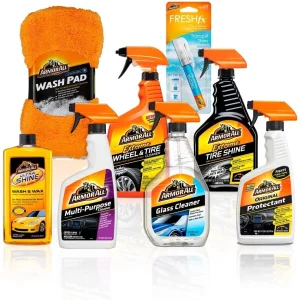 Produits de nettoyage intérieur et extérieur des véhicules